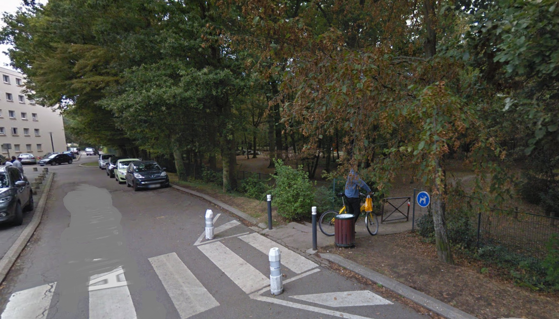 Les deux jeunes filles s'étaient donné rendez-vous dans une allée du bois de Nogent à Maurepas pour en découdre (Illustration © Google Maps)