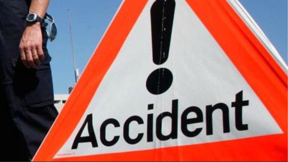 Seine-Maritime : un semi-remorque couché sur l’autoroute A29, le conducteur coincé dans sa cabine