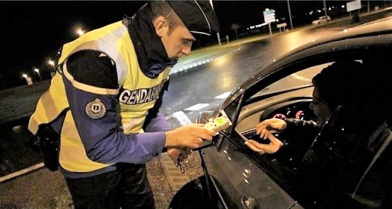 Avoir Images Alcool Au Volant 140 Automobilistes Controles Douze Infractions le plus cool par