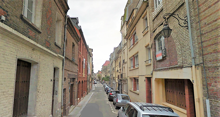 Le père de famille s'est pendu dans les parties communes au 4ème et dernier étage d'un immeuble de la rue Saint-Rémy - Illustration © Google Maps
