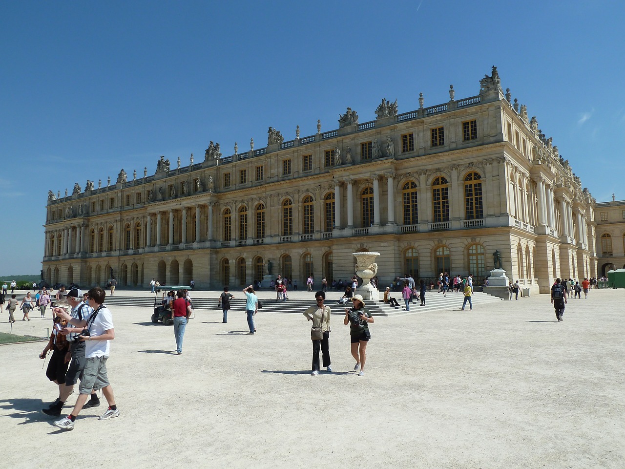 Avec l'affluence touristique, les pickpocket sont à l'affût au château de Versailles - illustration © Pixabay