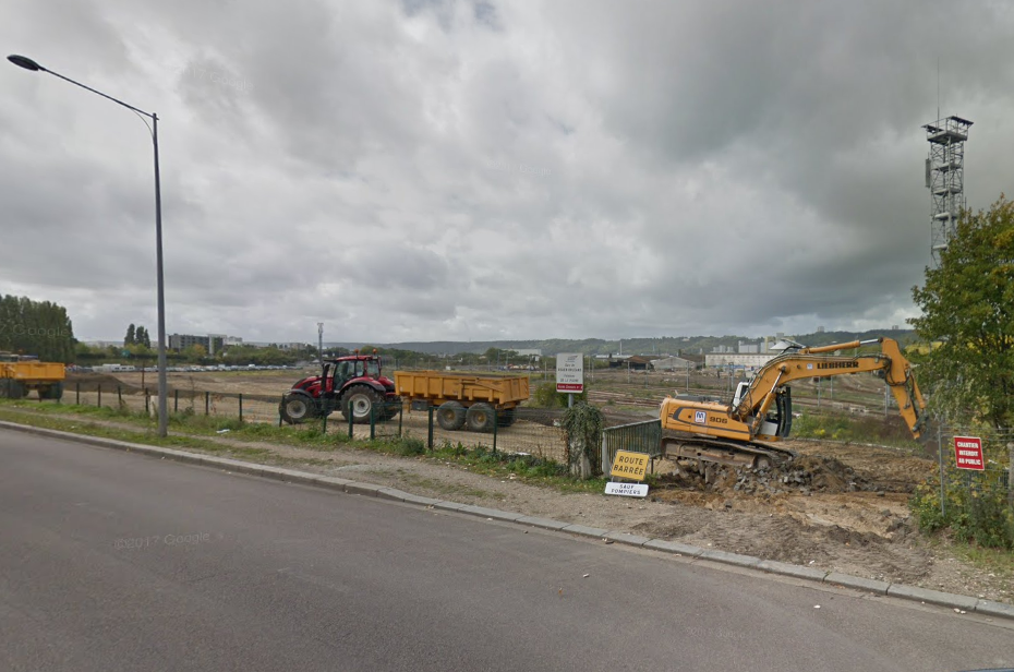 L'engin explosif a été mis au jour dans le périmètre des travaux de consruction de la future ligne T4 le long de l'avenue Jean-Rondeaux et de l'éco-quartier Flaubert - Illustration © Google Maps