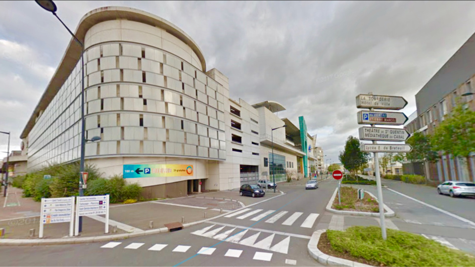 Le jeune homme s’est jeté dans le vide depuis le toit de ce parking aérien - illustration @ Google Maps