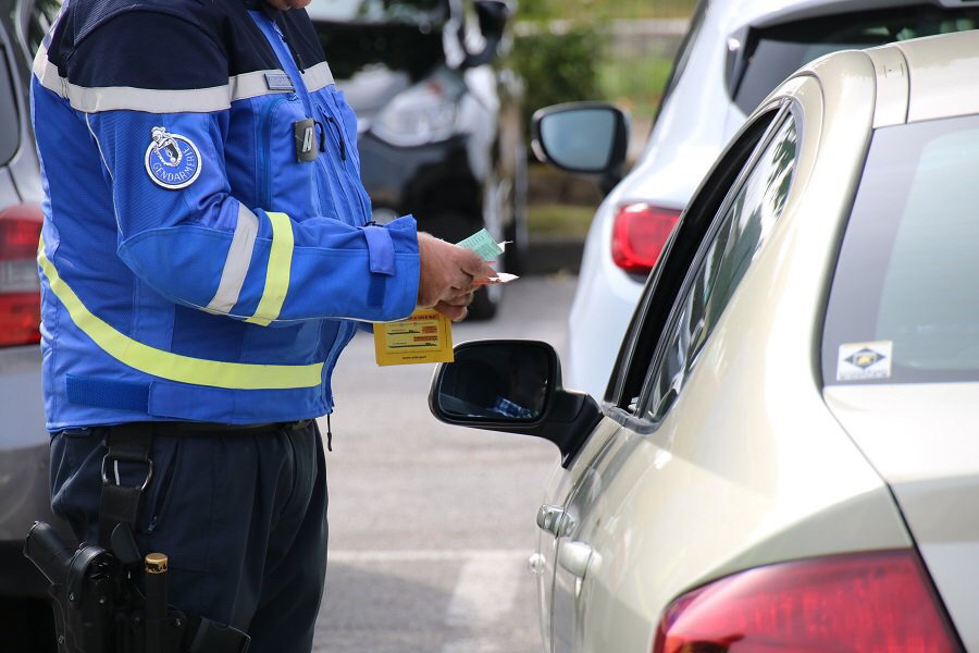Cinq excès de vitesse de plus de 20 km/h et un usage du téléphone au volant ont été relevés par les gendarmes - Photo @ Préfecture27