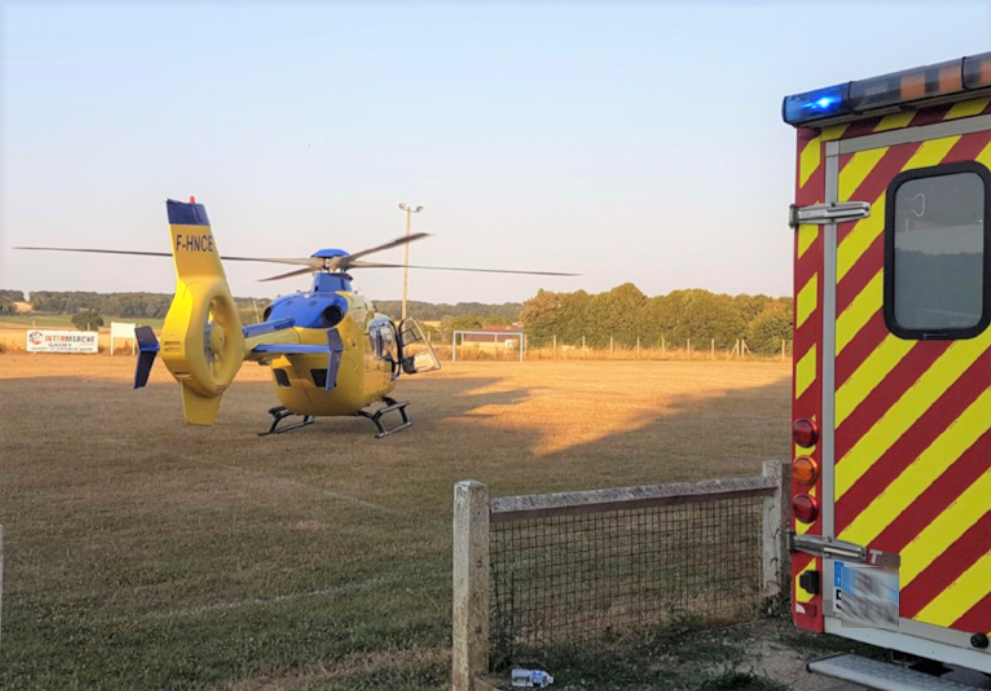L'une des victimes, blessée grièvement, a été transportée par l'hélicoptère Viking du SAMU 76 vers le CHU de Rouen - Photo d'illustration © infonormandie