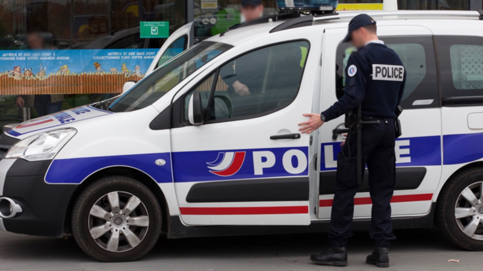 Yvelines Il Se Jette Du 3e Etage Apres Une Altercation A Conflans Sainte Honorine