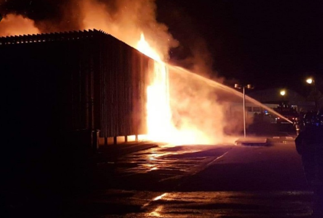 De gros moyens ont été mobilisés pour venir à bout de l'incendie - Photos © infonormandie