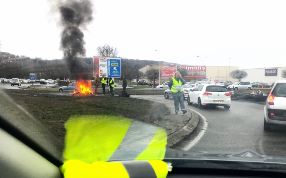 Au Havre Le Routier Avait Foncé Sur Des Policiers Et Gilets