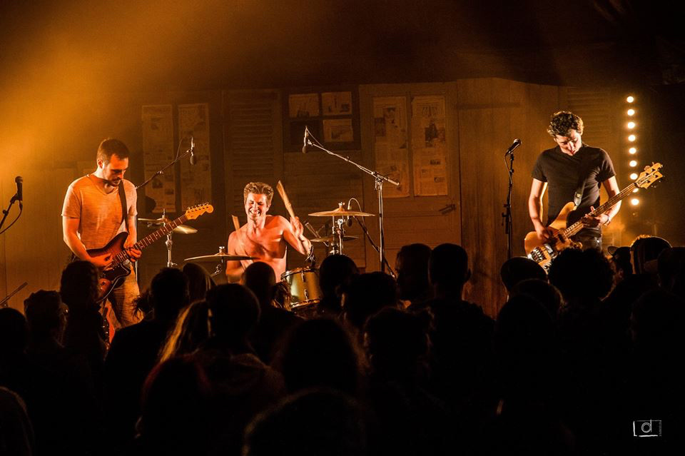 Scène ouverte au Silo de Verneuil d'Avre et d'Iton avec trois groupes aux influences rock 