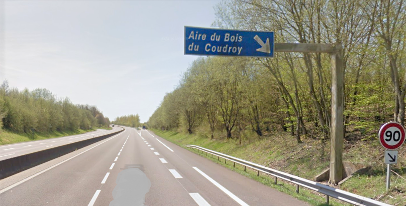 Le poids lourd était arrêté sur cette aire lorsque l'attention du chauffeur a été attirée par des bruits suspects - illustration © Google Maps