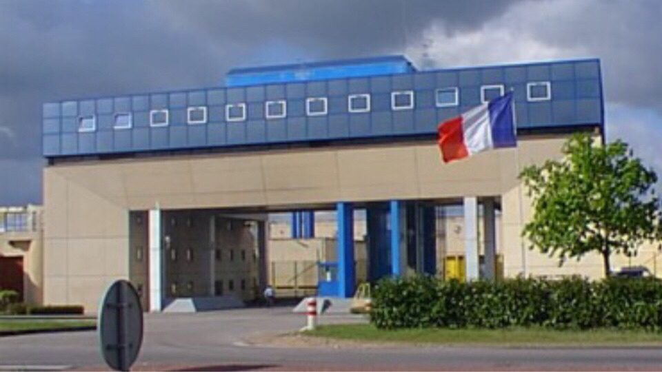 Le centre de détention des Vignettes à Val-de-Reuil - Illustration