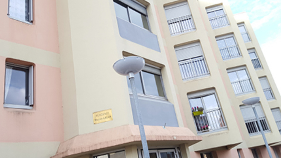 C’est sous son impulsion que fut aménagé, entres autres équipements, la résidence Maurice Ladam - Illustration @ mairie de Caudebec