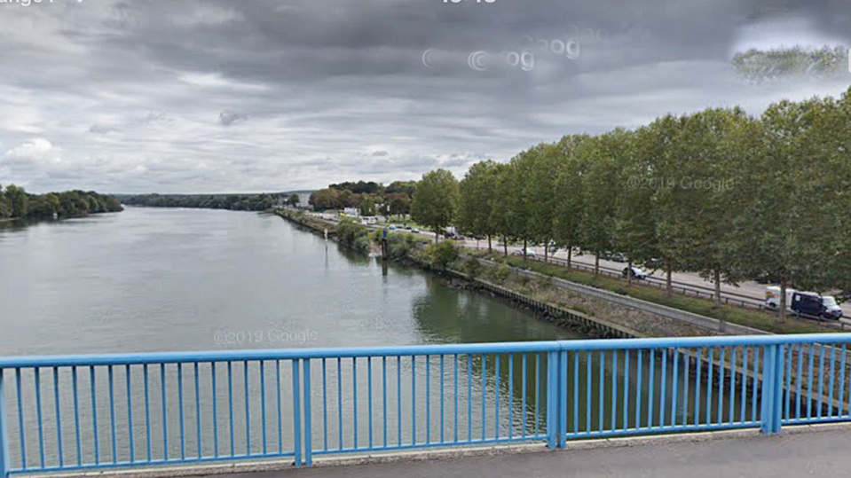 Le corps flottait à la surface de la Seine à hauteur du centre médico-social - illustration @ Google Maps
