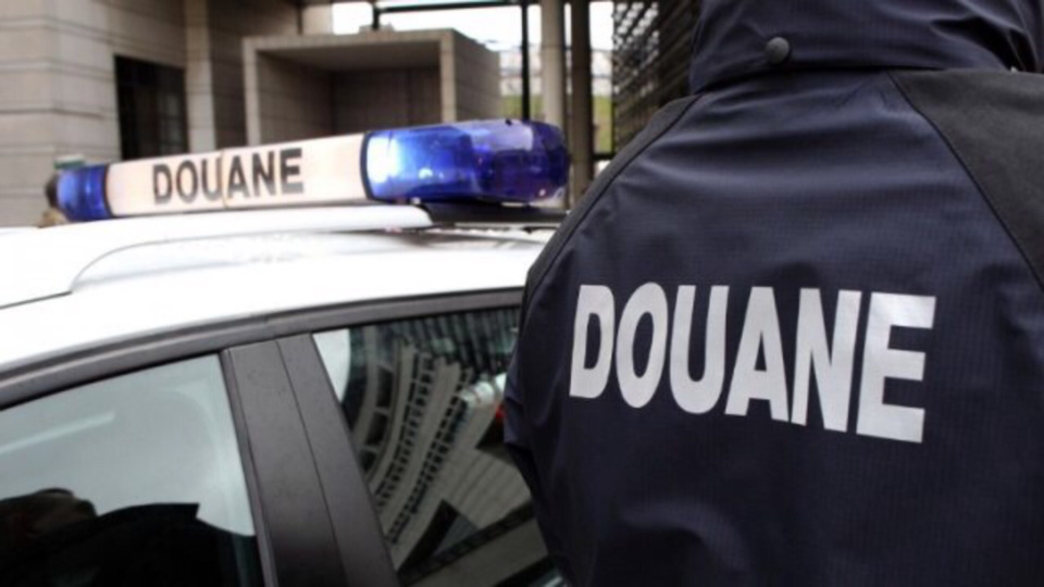 L'affaire est partie d'un contrôle routier par les douaniers de Rouen au péage d'Heudebouville (Eure) sur l'autoroute A13 - illustration © Douane