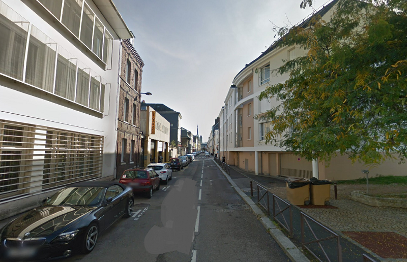 Un riverain de la rue de Le Nostre a été intrigué par le comportement de trois hommes et a prévenu la police - Illustration © Google Maps