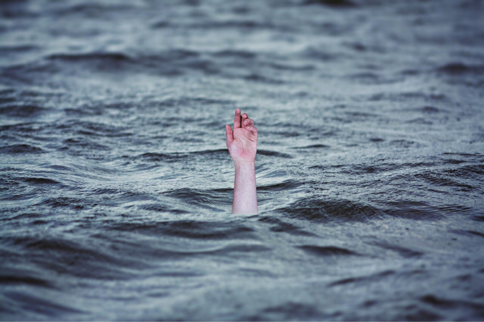 La baigneuse en difficulté était sur le point de se noyer - illustration @ Pixabay