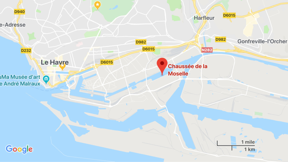 Le Havre : victime d’une voie d’eau, la péniche menaçait de couler dans le bassin