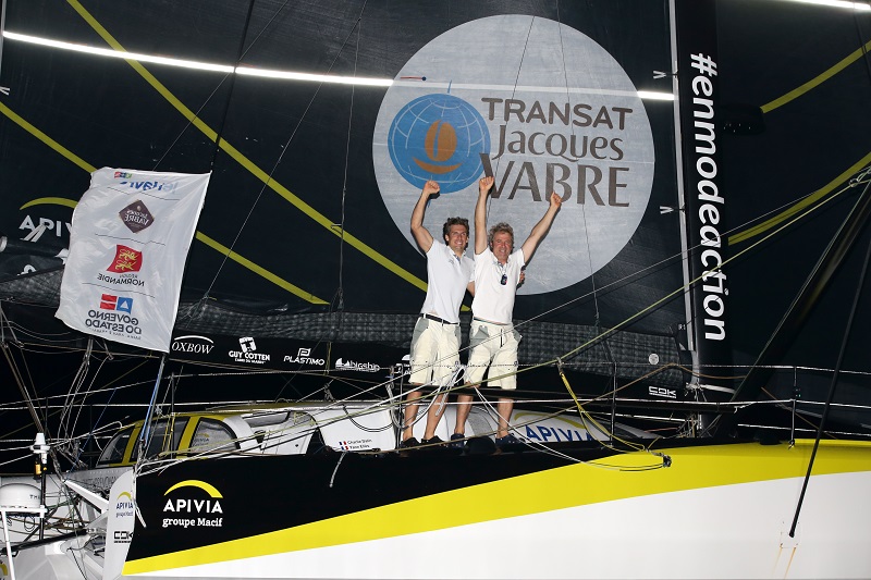 Les vainqueurs à leur arrivée cette nuit au Brésil - Crédit : JM.Liot – Alea / Disobey / Apivia