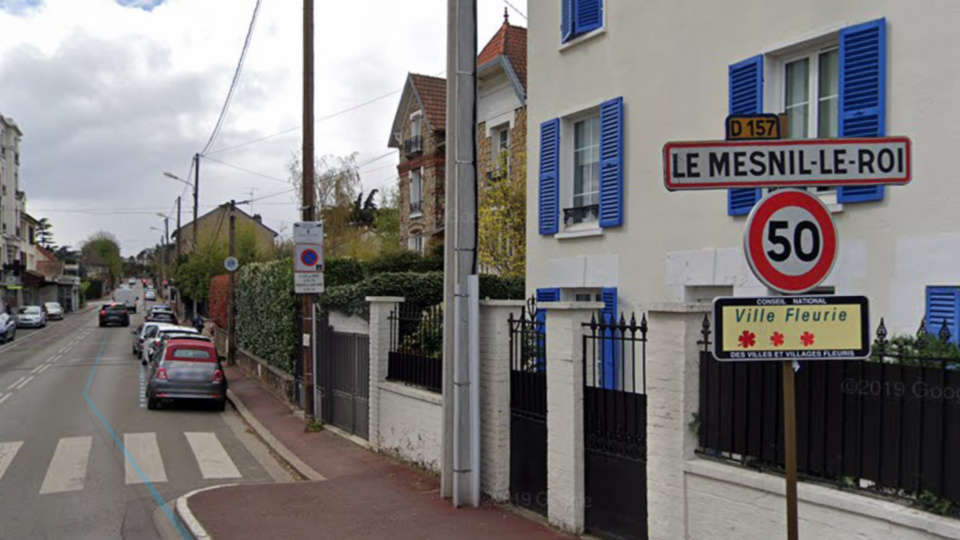 Vol par ruse à Mesnil-le-Roi (Yvelines) : les faux voisins dérobent la carte bancaire d’une octogénaire 