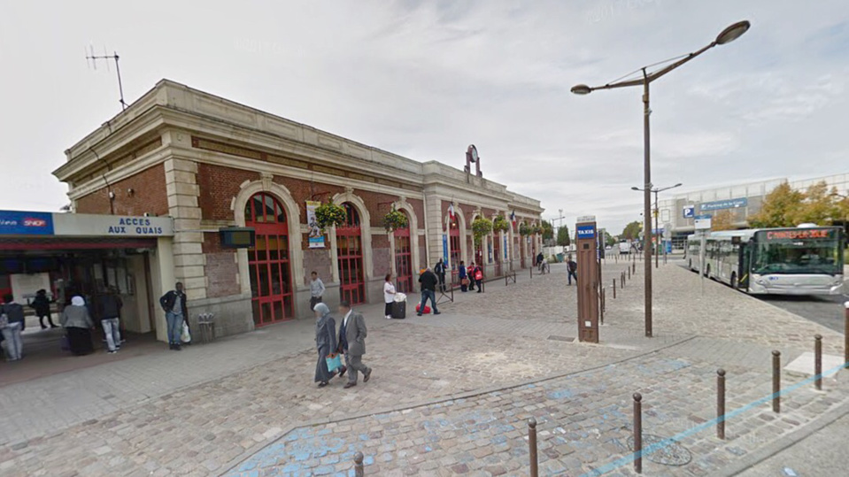 La place du 8 Mai 1945, près de la gare SNCF où l’agression de la jeune femme de 22 ans a eu lieu - Illustration
