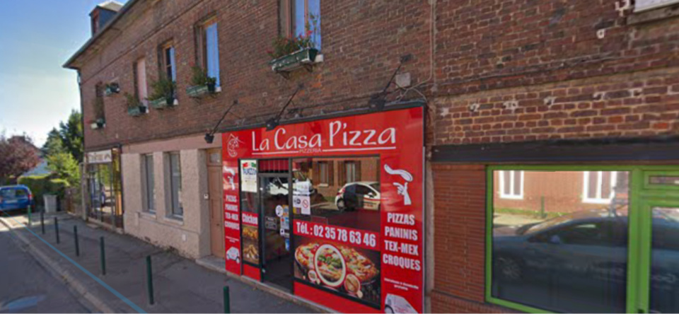 Une pizzeria ravagée par les flammes à Saint-Pierre-des-Fleurs, dans l’Eure