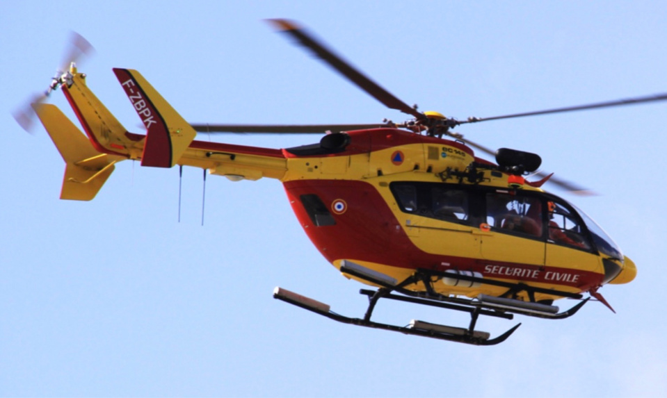 Grièvement blessé, le pilote de la moto a été évacué au plus à bord d’une hélicoptère vers un hôpital de la région - illustration