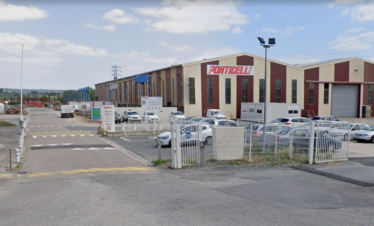 Seine-Maritime : incendie dans une entreprise de Lillebonne, 70 pompiers actuellement mobilisés 