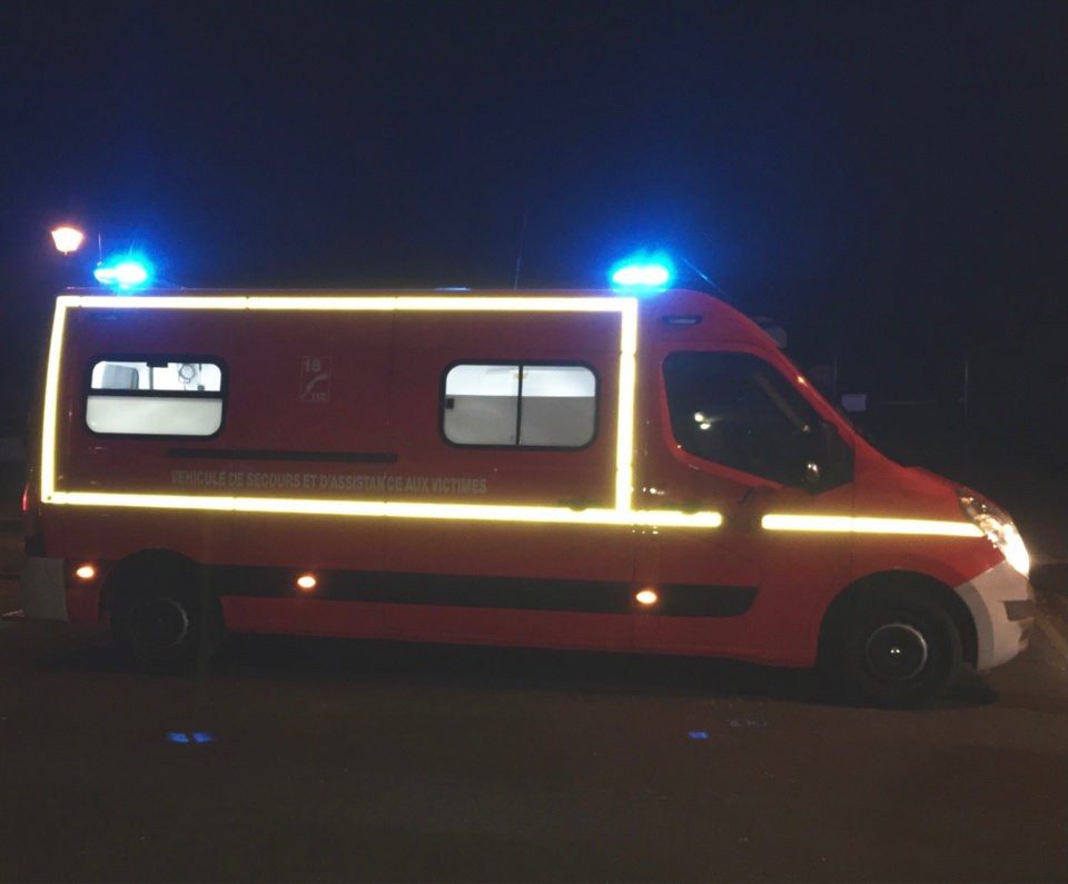 Le conducteur de la camionnette a été transporté, en urgence absolue, au CHU de Rouen par les sapeurs-pompiers - illustration @ infoNormandie