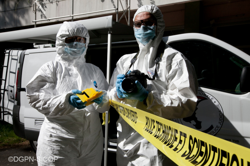 Des investigations de police technique et scientifique ont été réalisées sur la scène de crime - Illustration