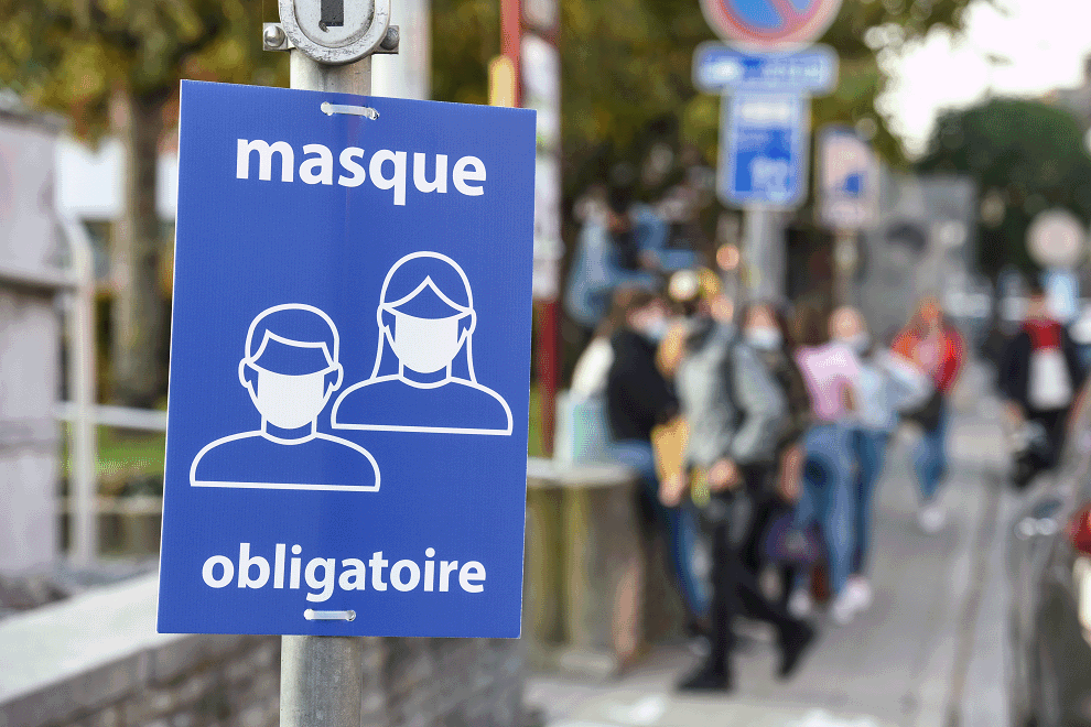 Le port du masque est désormais obligatoire dans l'ensemble du département des Yvelines, annonce le préfet - Illustration © Adobe