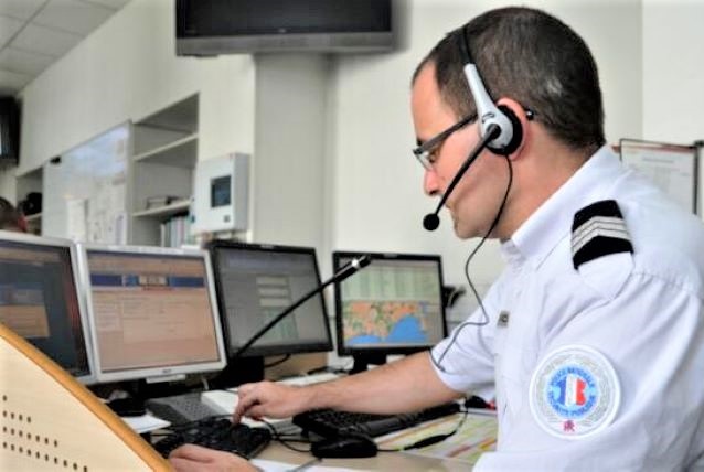Des numéros de sustitution sont mis en place en cas de difficulté à joindre les centres d'appels d'urgence : 17 (police), 18 (pompiers), 15 (Samu) et 112