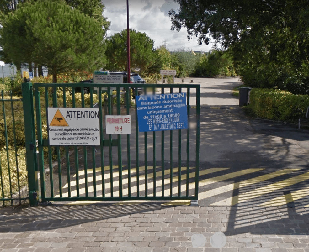 Le jeune homme a été sorti de l'eau par des sauveteurs de la base. Il était en arrêt cardio respiratoire - Illustration