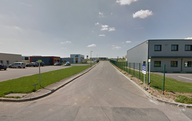 C'est dans cette allée Charles Nicolle, située dans une petite zone artisanale, que les secours ont pris en charge l'homme  blessé par arme à feu - Illustration © Google Maps