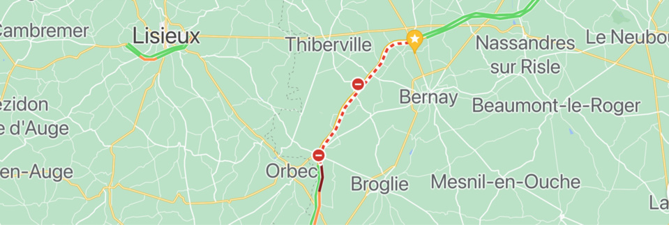 L’A28 coupée dans les deux sens : un camion-citerne transportant une matière dangereuse couché dans l’Eure 