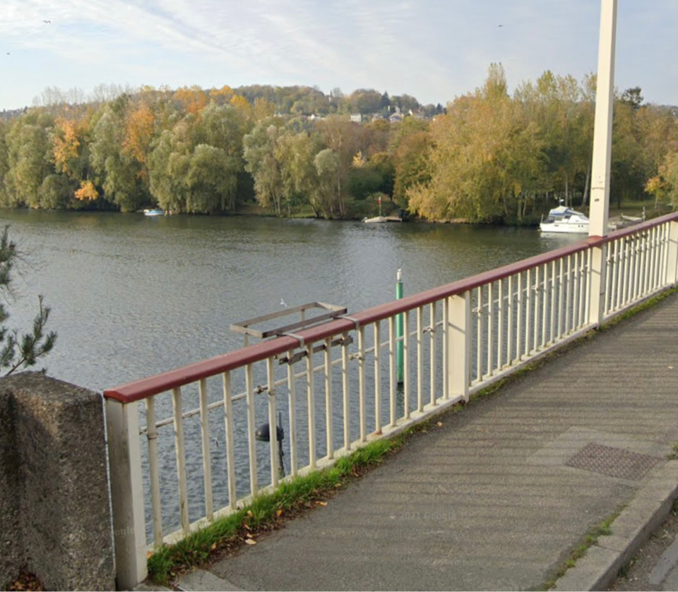 Des affaires personnelles de la victime ont été retrouvées sur le pont qui relie Les Mureaux et Meulan - illustration @ Google