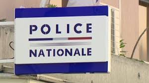 Il frappe la femme qui l'hébergeait et lui arrache la canule qui l'aide à respirer