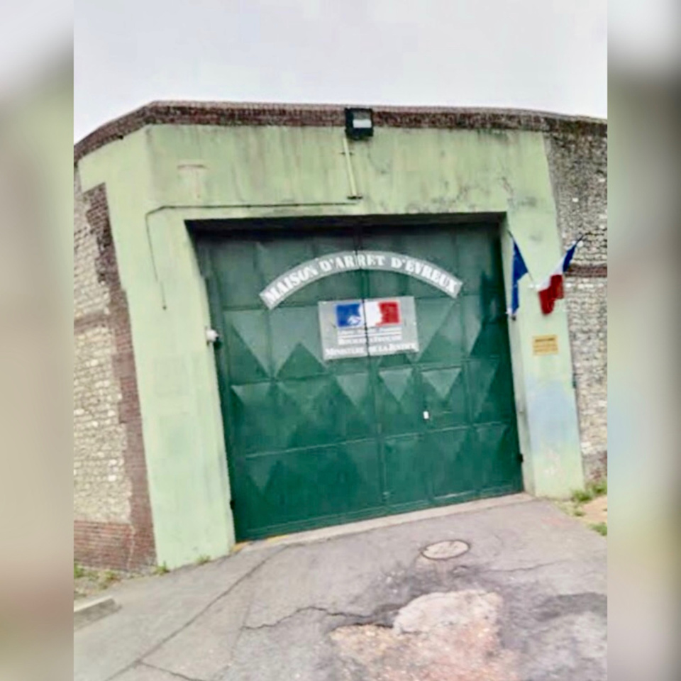 Les «&nbsp;chaussettes&nbsp;» parachutées étaient destinées à un détenu dont les mis en cause ont refusé de révéler le nom - illustration