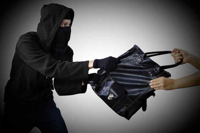 L'agresseur employait toujours le même mode opératoire - Illustration © Adobe Stock