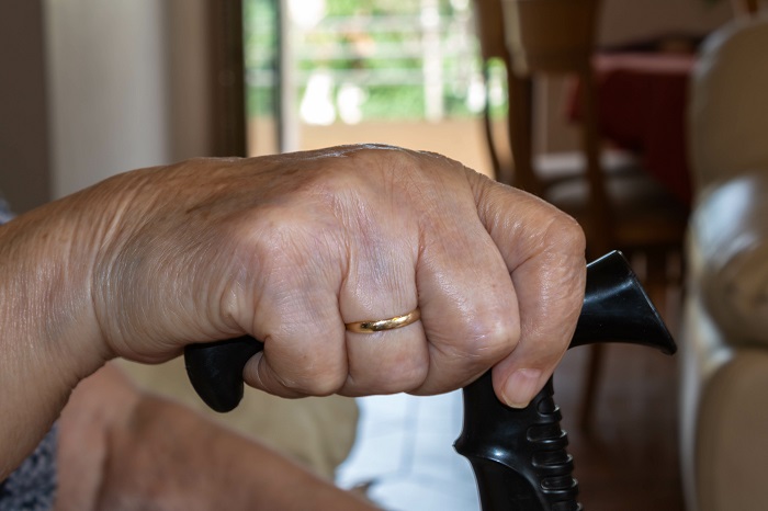 Une femme de 91 ans s'est fait voler une vingtaine d'euros - Illustration © Adobe Stock