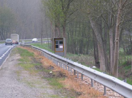 Le radar de Fontaine-la-Soret, sur l'ex RN13, a été installé en décembre 2006 dans une zone limitée à 90 km/h