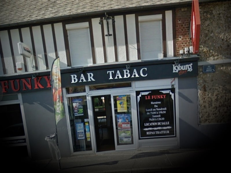 Le gérant était seul dans son bar au moment de l'attaque - Illustration © Google Maps
