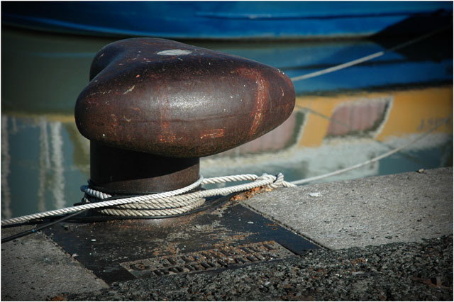 Des inconnus ont détaché les amarres de la barge qui est partie à la dérive (Photo d'illustration)