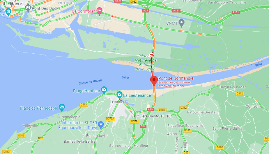 Tempête Eunice : un camion couché sur le pont de Normandie perturbe la circulation