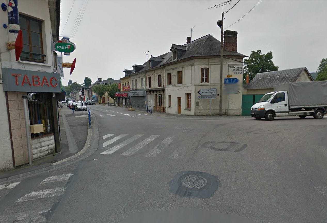 Le drame est survenu vers 8 h 30 à ce carrefour en centre-ville de Malaunay (@Google Maps)