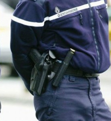 Un gendarme auxiliaire de Bernay blessé en interpellant un chauffard ivre