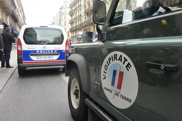 Le plan Vigipirate a été mis en place en 1978. "Il était devenu un peu obsolète", reconnaît-on dans l'entourage du Premier ministre, Jean-Marc Ayrault (Photo :flickr/cc/petitlouis)