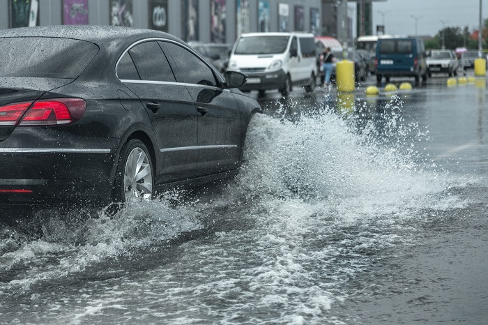 Des rues inondées et parfois impraticables dans l'Eure et les Yvelines - Illustration © Adobe Stock