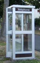 La cabine d'où étaient passés les appels a été facilement localisable par les policiers (Photo d'illustration)