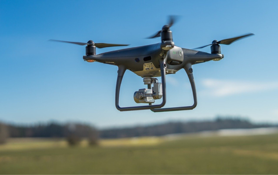 Le pilote, fortement alcoolisé, a perdu le contrôle de son drone alors que ce dernier survolait l’usine Boréalis - illustration @ Pixabay