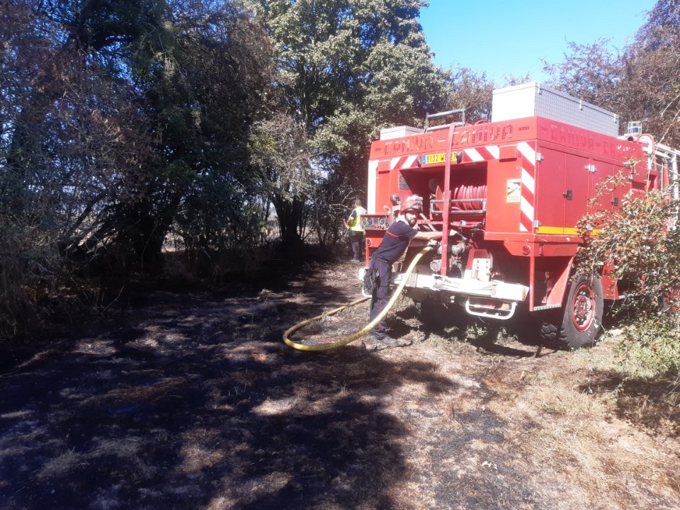 A Beaumont-le-Roger, un dispositif de protection a permis de préserver une habitation et deux chevaux - illustration @ Sdis27/Twitter